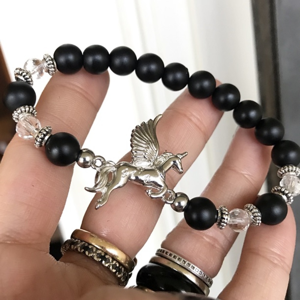 Pegasus unicorn mythical onyx & crystal bracelet - Picture 3 of 8